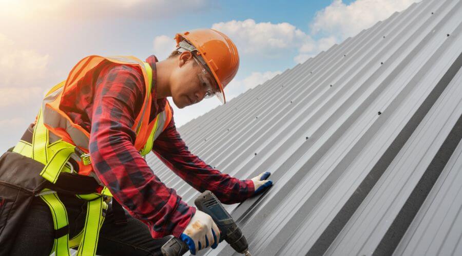 Professional gutter cleaning in Bonduel, WI